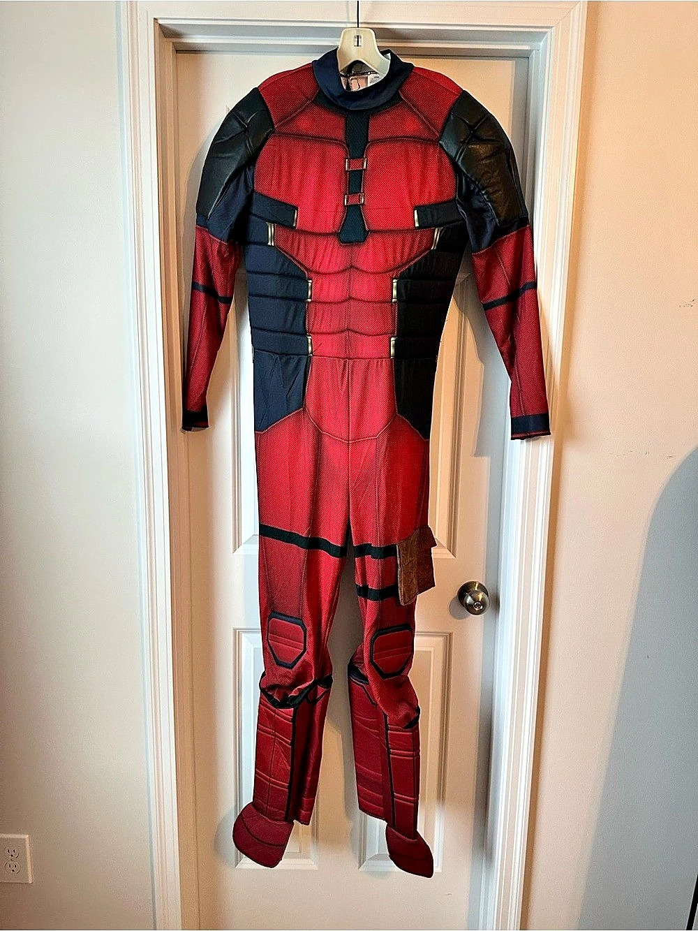 Spirit Halloween Deadpool Adult Costume Red & Black Size Small